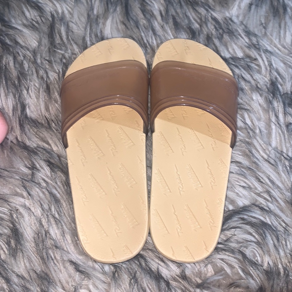 Melissa beach slides